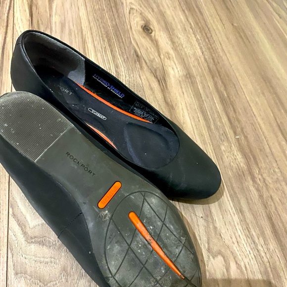 Rockport shoes, size 6.5, leather - Picture 2 of 3